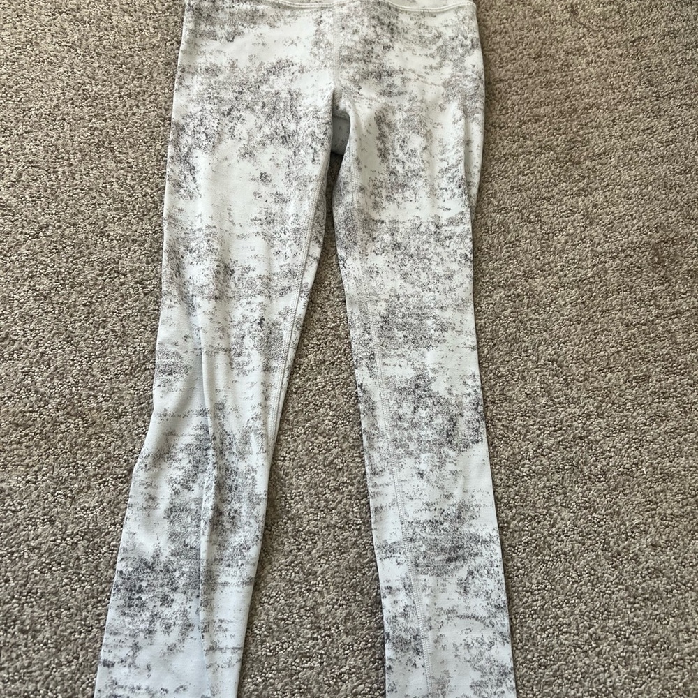 Athleta girl white and grey high rise textured chit chat tight